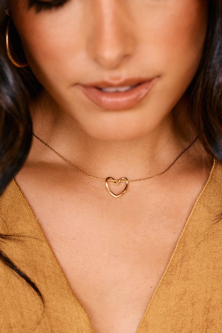 15-OpenHeartNecklace_model.jpg