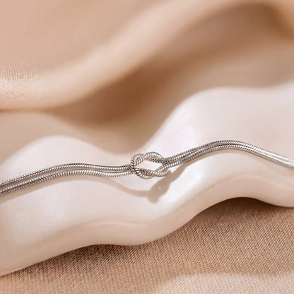 Forever Knot Bracelet knot detail
